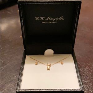 Diamond pendant 10 karat necklace and earrings